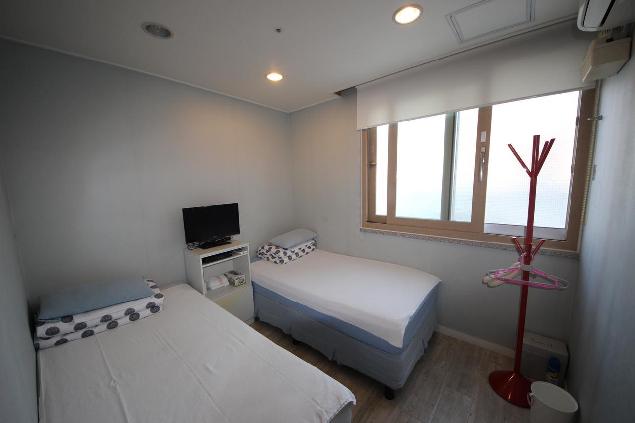 בוסאן Hostel The New Day מראה חיצוני תמונה