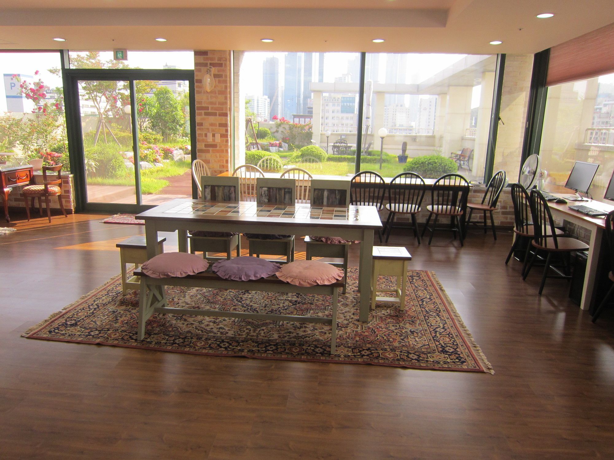 בוסאן Hostel The New Day מראה חיצוני תמונה