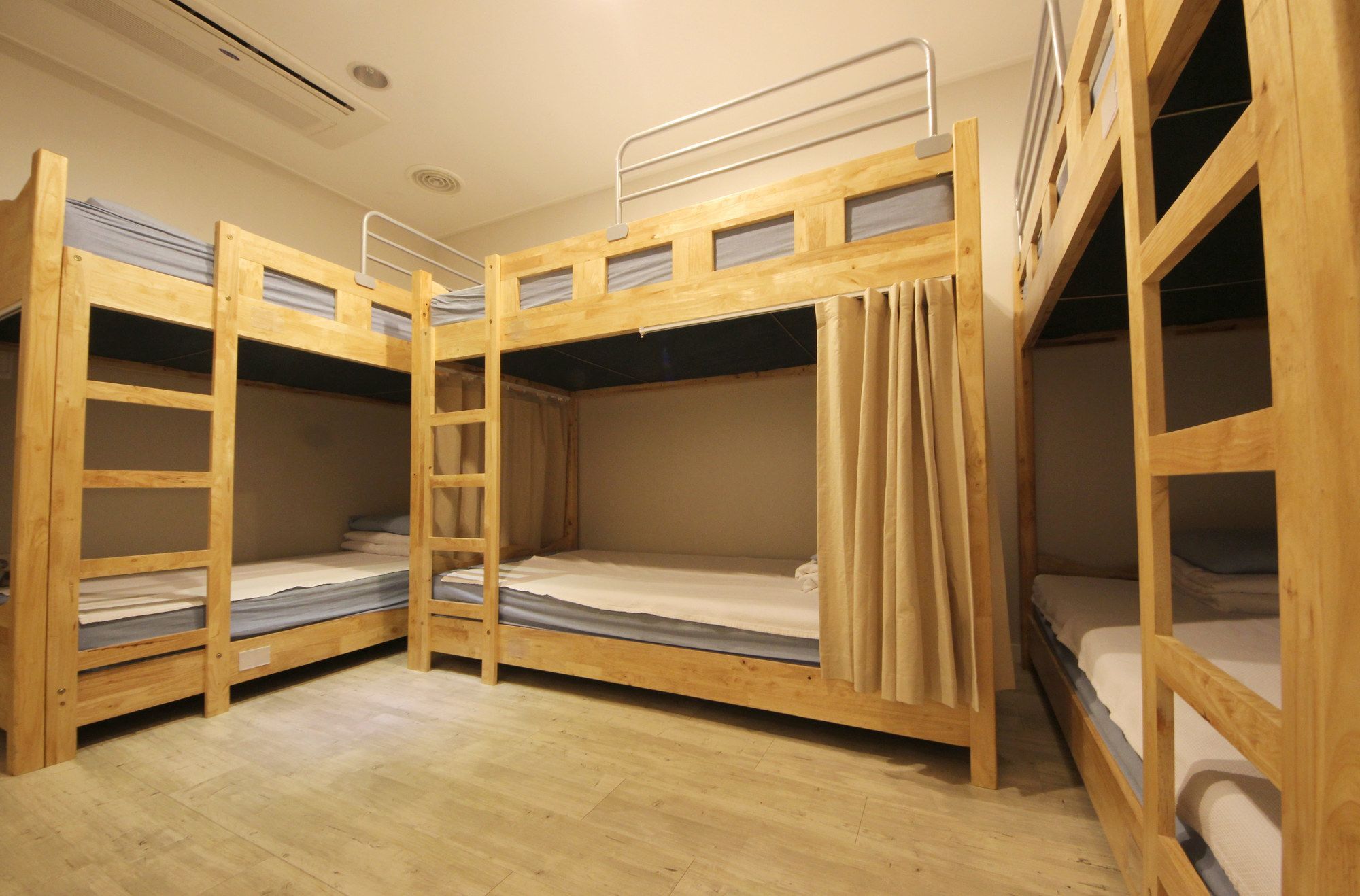 בוסאן Hostel The New Day מראה חיצוני תמונה